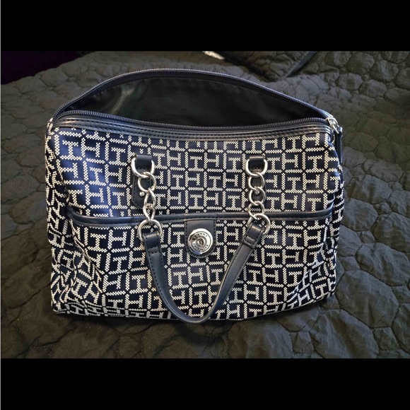 Tommy Hilfiger Handbags - Tommy Hilfiger Bag